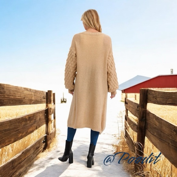 TRES CHIC Detailed sleeve slightly oversized long cardigan M L XL - Picture 2 of 7